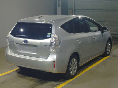 2014 Toyota Prius alpha ZVW41W[1]