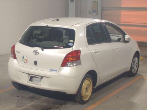 2009 Toyota Vitz SCP90[1]