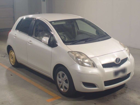 2009 Toyota Vitz SCP90[2]