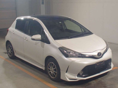 2016 Toyota Vitz NSP130[2]