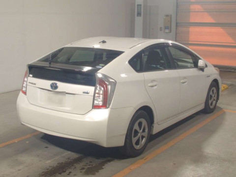 2013 Toyota Prius ZVW30[1]