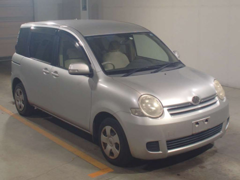 2009 Toyota Sienta NCP81G[2]