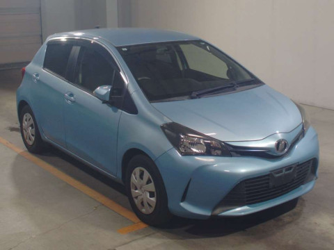 2015 Toyota Vitz NSP130[2]