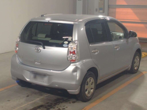 2011 Toyota Passo KGC30[1]