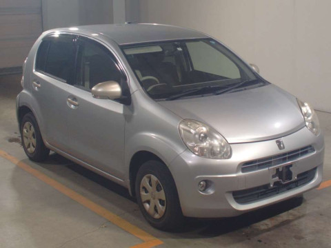 2011 Toyota Passo KGC30[2]