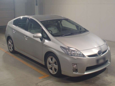 2011 Toyota Prius ZVW30[2]