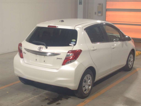 2014 Toyota Vitz NSP130[1]