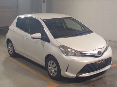 2014 Toyota Vitz NSP130[2]