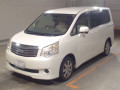 2010 Toyota Noah