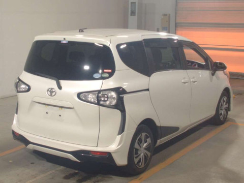 2016 Toyota Sienta NSP170G[1]