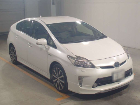 2012 Toyota Prius ZVW30[2]