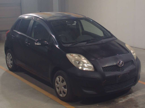 2009 Toyota Vitz SCP90[2]