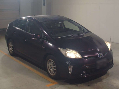 2012 Toyota Prius ZVW30[2]