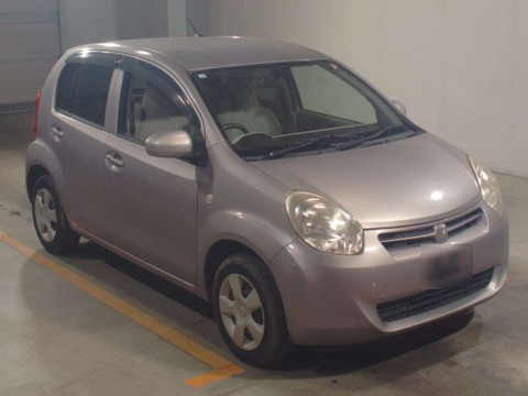 2010 Toyota Passo NGC30[2]