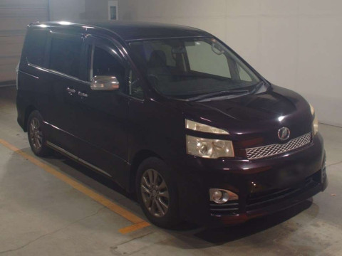 2012 Toyota Voxy ZRR70W[2]