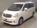 2011 Toyota Noah