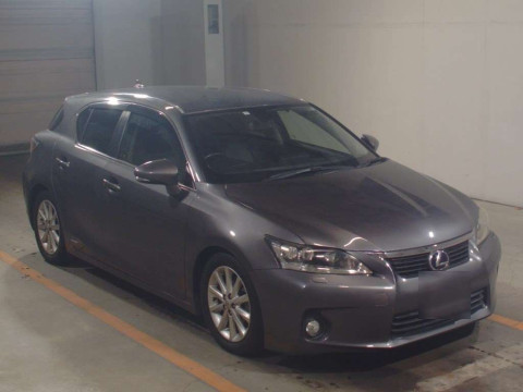 2013 Lexus CT ZWA10[2]