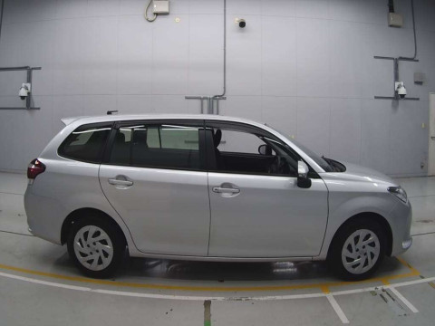 2019 Toyota Corolla Fielder NRE161G[2]