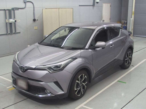 2018 Toyota C-HR NGX10[0]