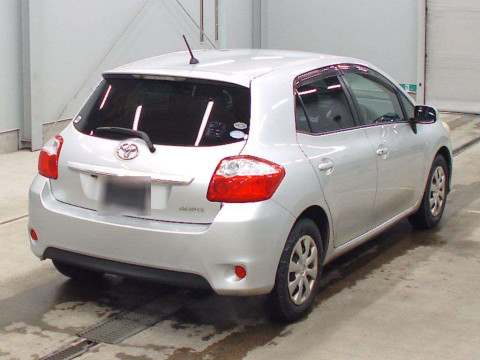 2010 Toyota Auris NZE151H[1]