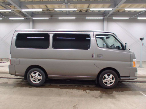 2011 Nissan Caravan Van VWME25[2]