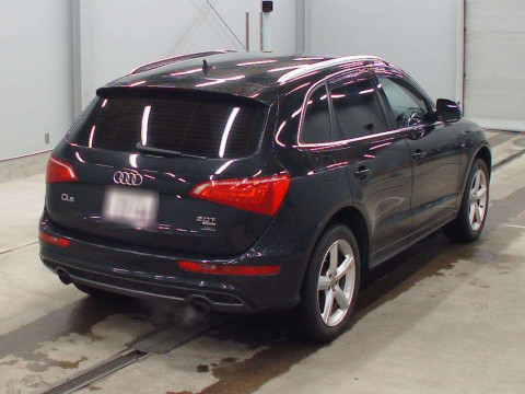 2010 Audi Q5 8RCDNF[1]