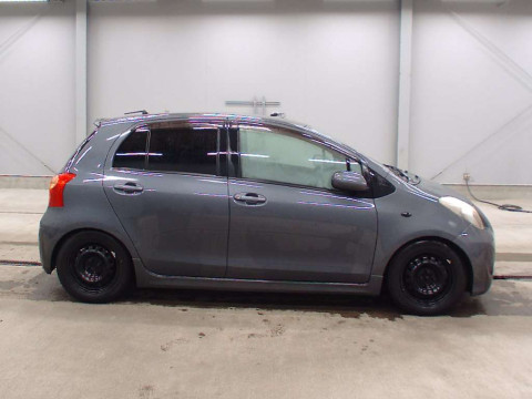 2007 Toyota Vitz NCP91[2]