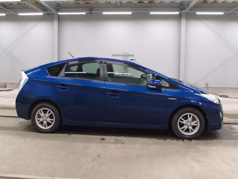 2011 Toyota Prius ZVW30[2]