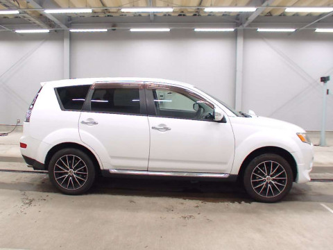 2008 Mitsubishi Outlander CW5W[2]