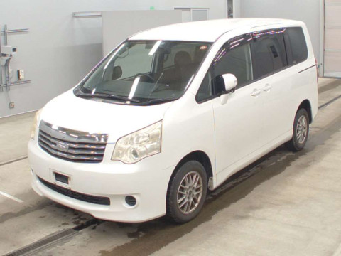 2011 Toyota Noah ZRR75G[0]