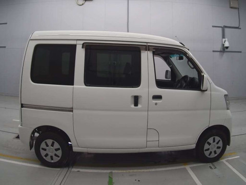 2015 Daihatsu Hijet Cargo S321V[2]