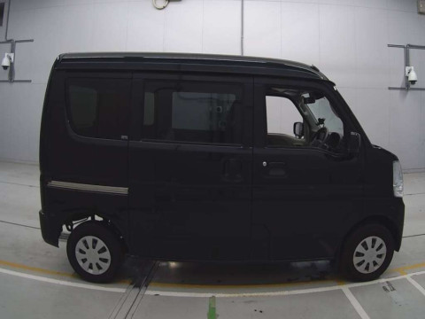 2022 Nissan NV100 Clipper DR17V[2]