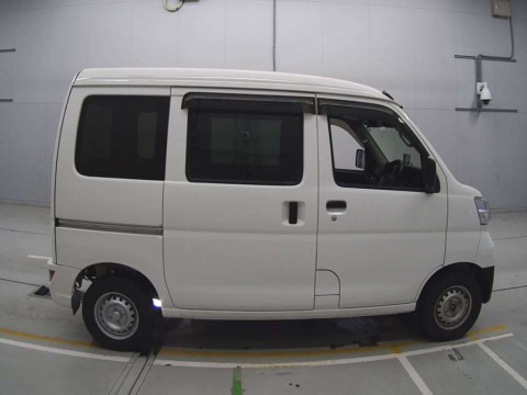 2020 Daihatsu Hijet Cargo S331V[2]