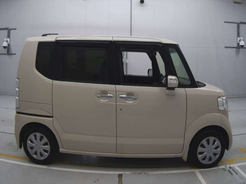 2016 Honda N-BOX JF1[2]