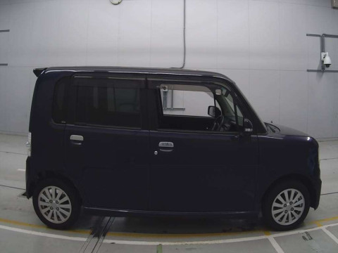 2011 Daihatsu Move Conte L575S[2]