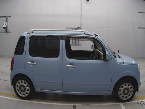 2010 Daihatsu Mira Cocoa L675S[2]