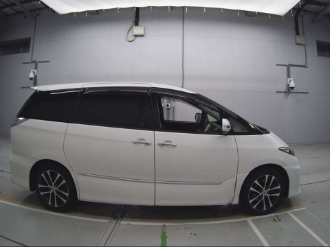 2014 Toyota Estima ACR50W[2]