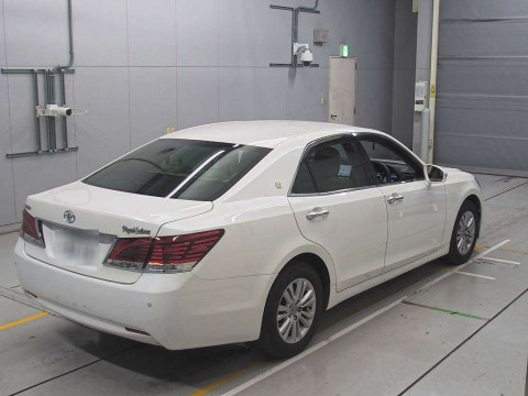 2014 Toyota Crown GRS210[1]