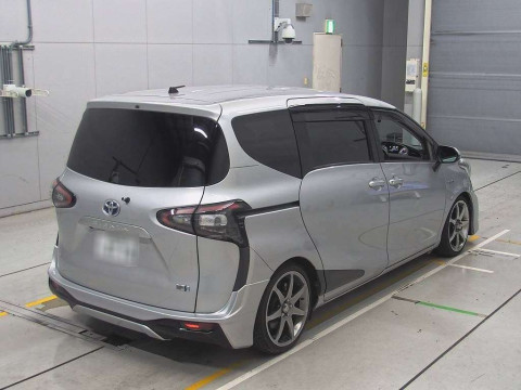 2016 Toyota Sienta NHP170G[1]