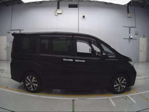 2016 Honda Step WGN Spada RP3[2]