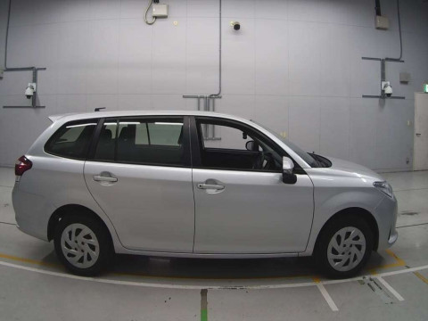 2020 Toyota Corolla Fielder NZE164G[2]