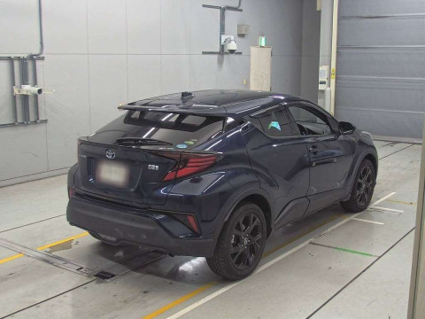 2020 Toyota C-HR ZYX11[1]