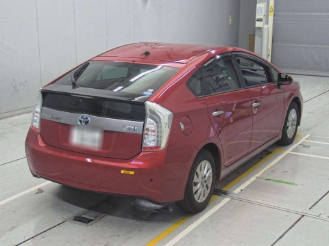 2015 Toyota Prius PHV ZVW35[1]