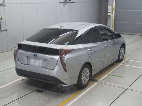 2017 Toyota Prius ZVW51[1]