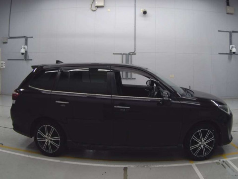 2015 Toyota Corolla Fielder NRE161G[2]