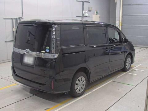 2016 Toyota Voxy ZRR85G[1]