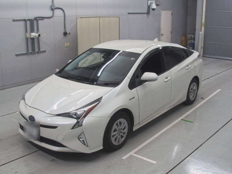 2016 Toyota Prius ZVW50[0]