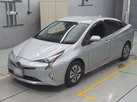 2017 Toyota Prius ZVW55[0]