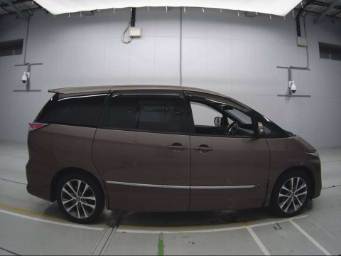 2016 Toyota Estima ACR50W[2]