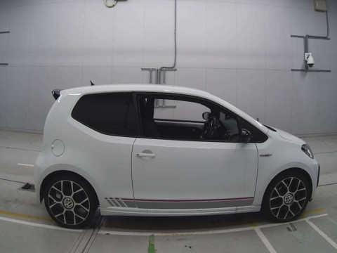 2019 Volkswagen up! AADKR[2]